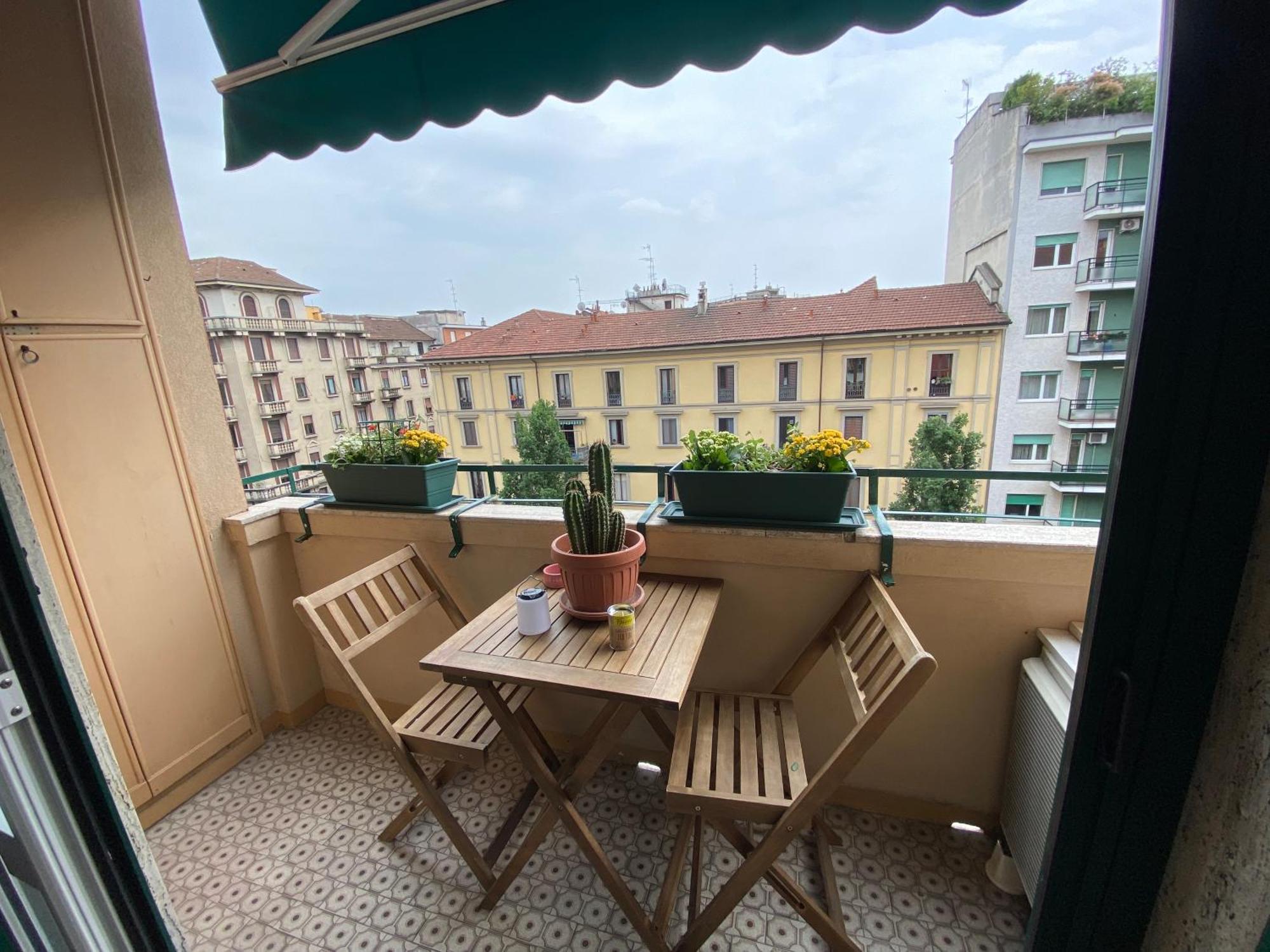 Apartment Daniela's Spazioso Ai Navigli Mailand